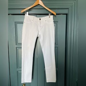 DL 1961 White “Emma” legging ankle jeans  mid rise 4 way stretch  size W 28